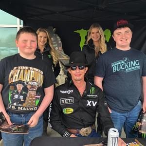 Meet your Posher, Alex